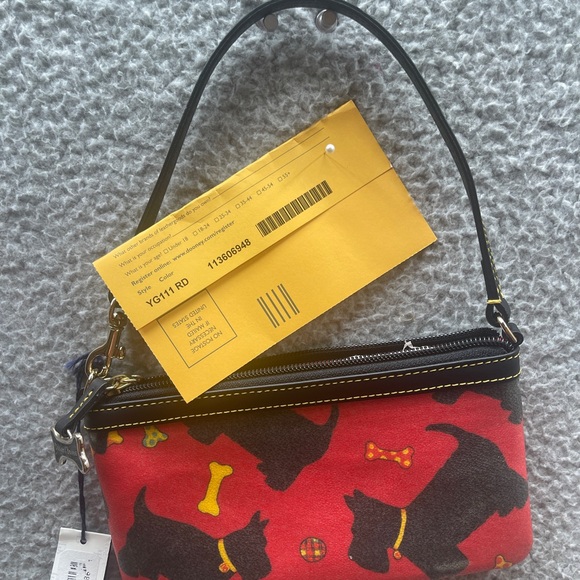 Dooney & Bourke Red Black Wristlet Scottie dogs COA - Picture 3 of 13